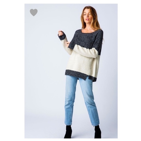 Charcoal Knit Color Block Sweater - Picture 3 of 5